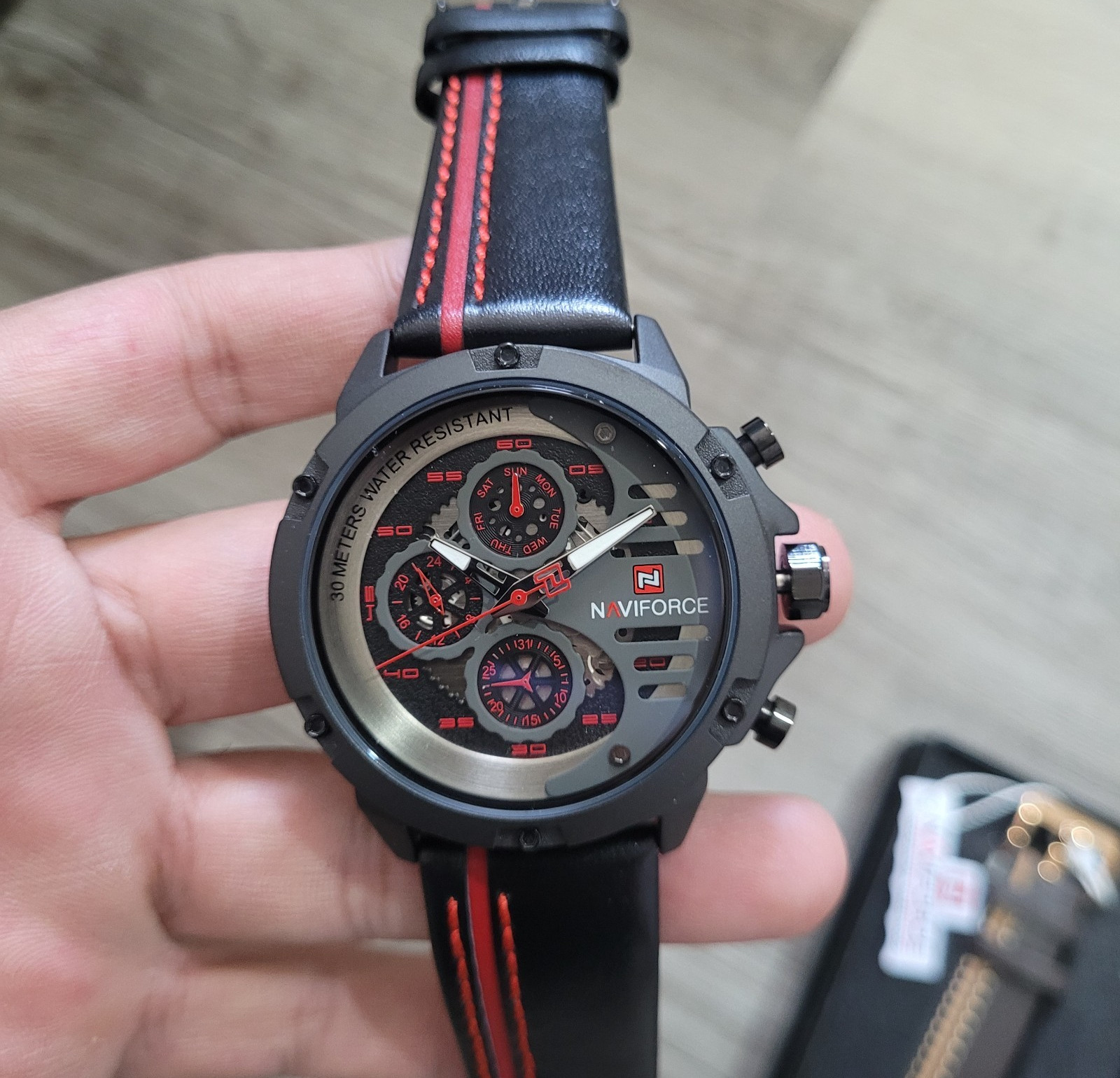 Naviforce Stylish Chronograph Watch in Leather for Men