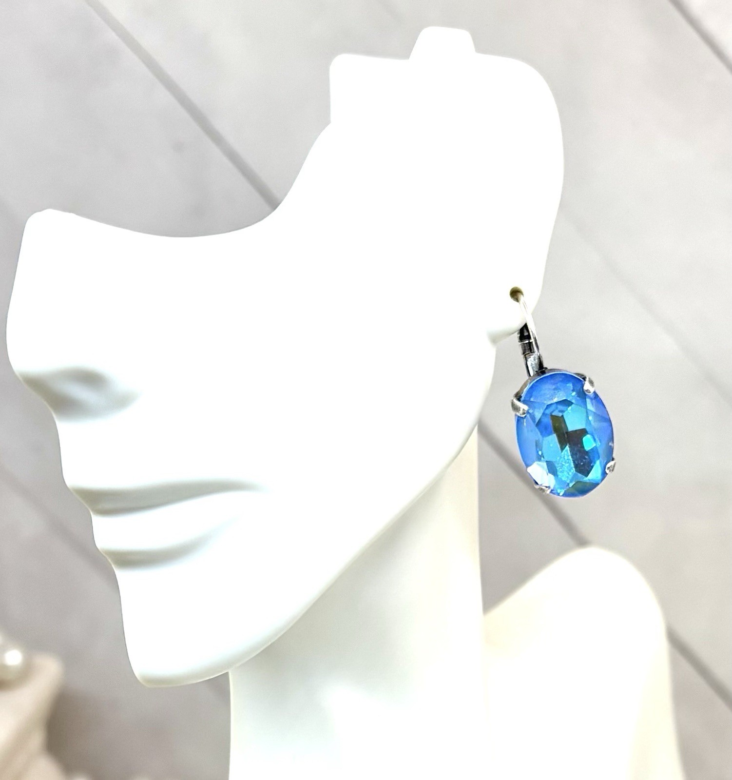 Antique Silver Plated 18mm Ocean Blue Delite Oval Crystal Cup Chain Earrings