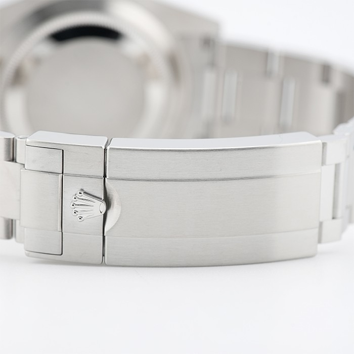 ROLEX Submariner Date 41 126610LV Warranty 2022 Box/Paper