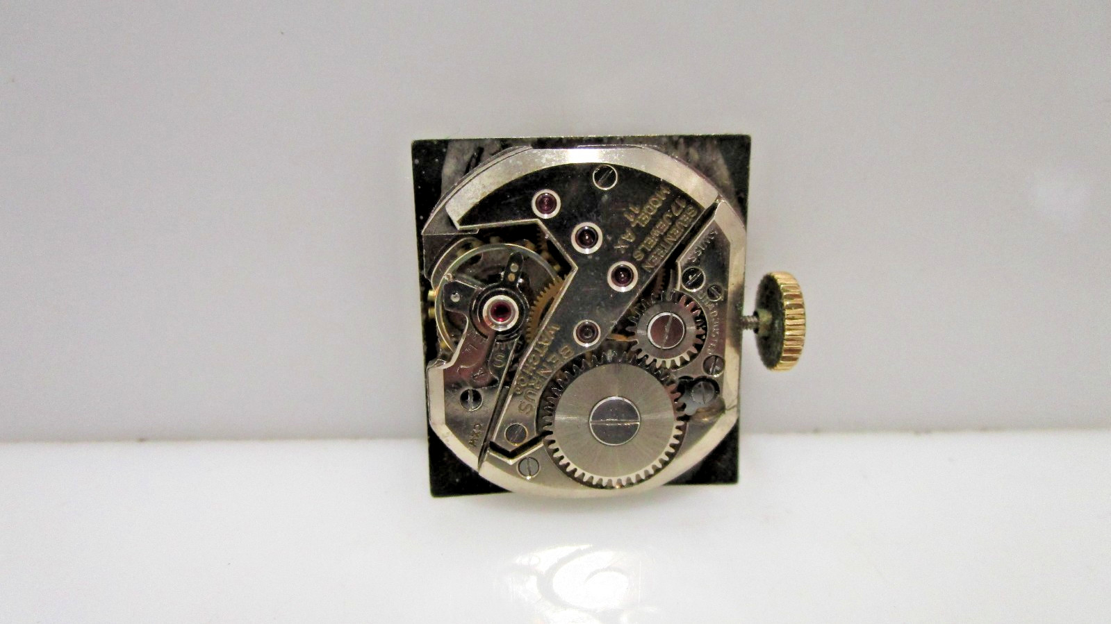 Vintage Benrus Man Art Deco Model AX11 17J Movement Working READ 14K Crown