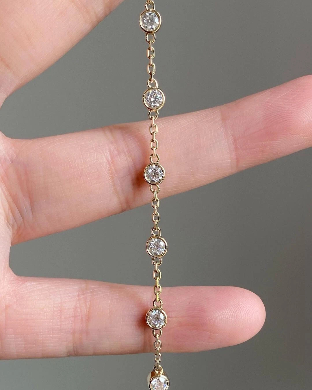 4mm Round Cut VVS1 Moissanite Bezel Set 8″ Bracelet 14K Yellow Gold Plated