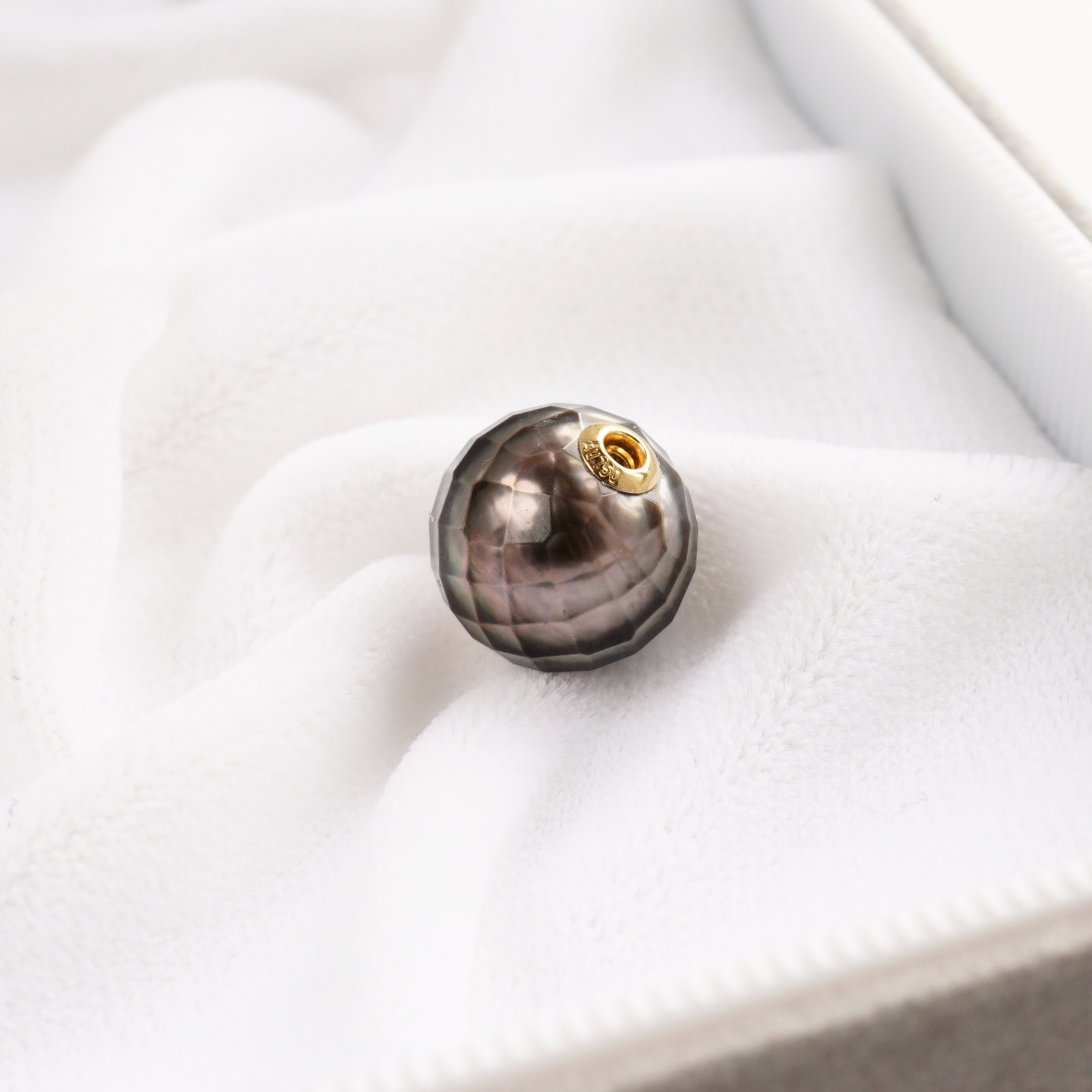 Faceted 10.8mm Round Gray Tahitian Loose Pearl, Full Drilled, 18Kt Yellow Gold