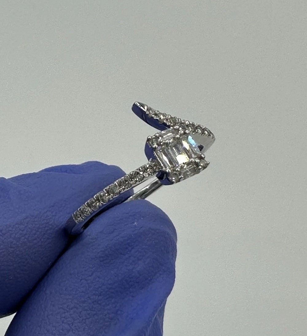 14k White Gold Square Shape Diamond RD/BG 0.27ctw Ring Band Sz 6.5 1.85g