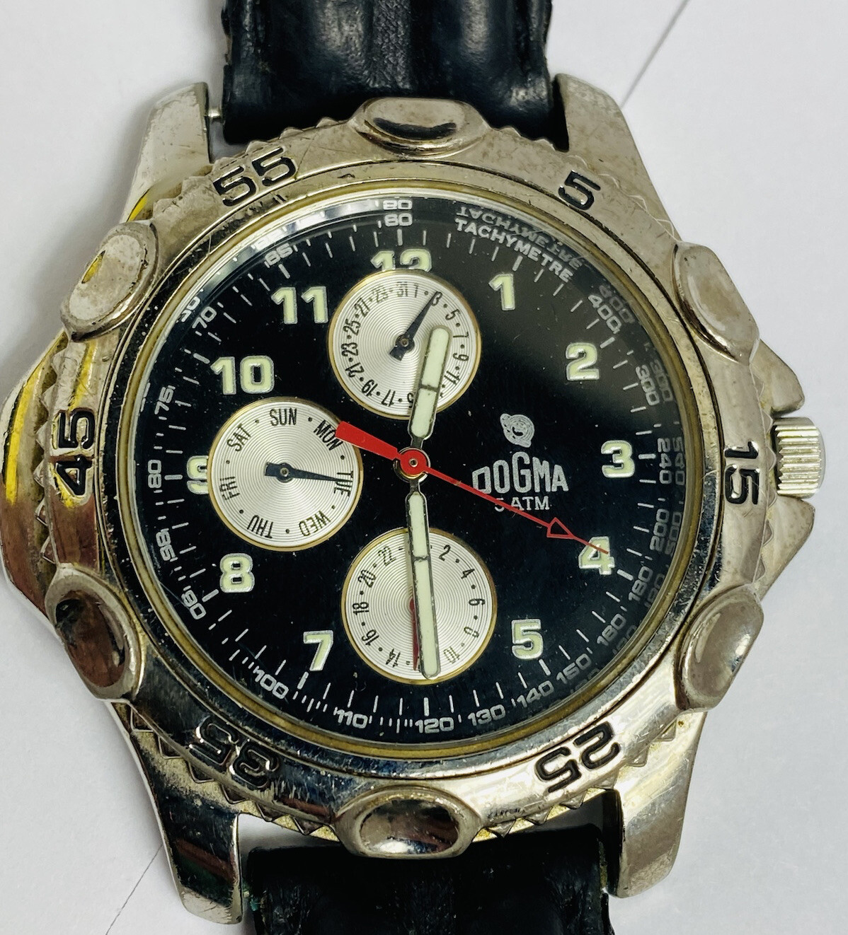 Vintage Dogma men watch Swiss design water resistant 5ATM NOT TESTED Sold AS-IS