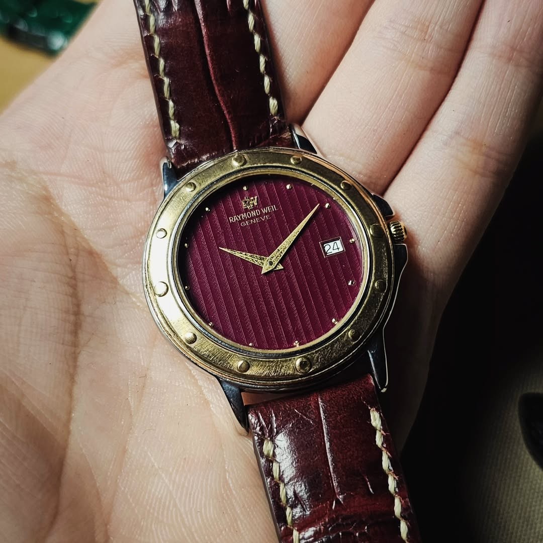 Rare Raymond Weil Tango Quartz 5560 Red Guilloche Dial Watch Leather Vintage