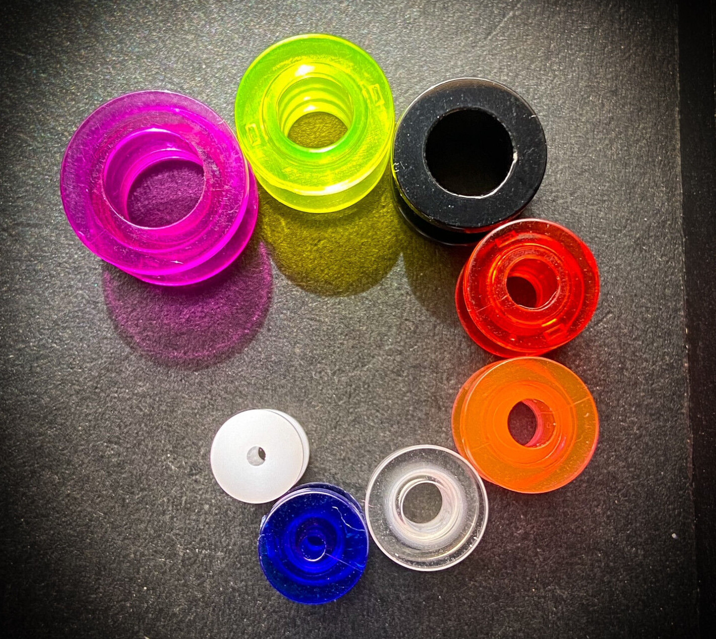 8 PAIR SET of Acrylic Screw Fit Tunnels Plugs Gauges Earlets – choose size