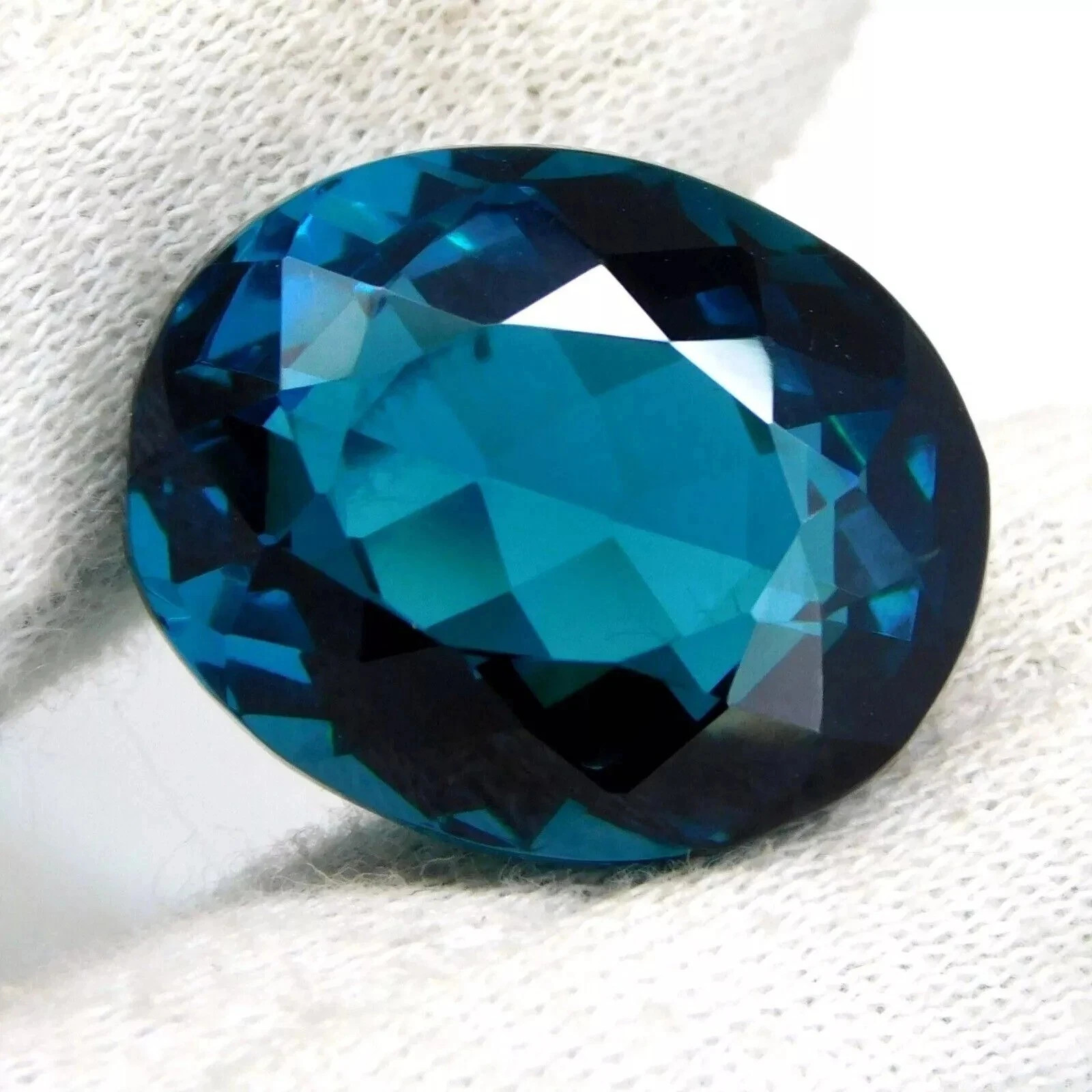 Rare 100.02 Ct+ Certified Natural Flawless London Blue Topaz Oval Cut Gemstone