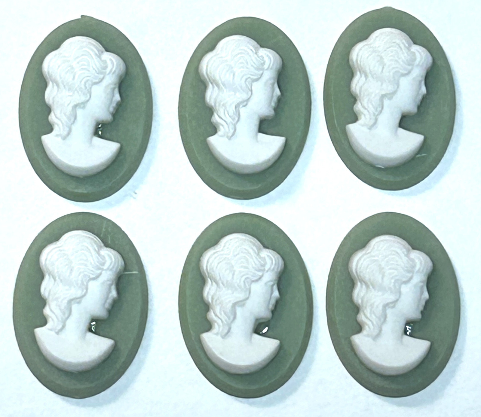 12 Vintage Right Facing White on Green Resin Cameos 18mm x 13mm LOT of 12 NEW