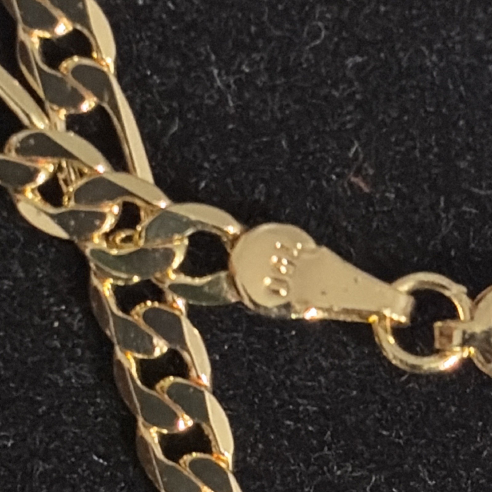 “750” (18K) Gold Italian 24” Figaro Chain Necklace – 24in – Weight 11.6g