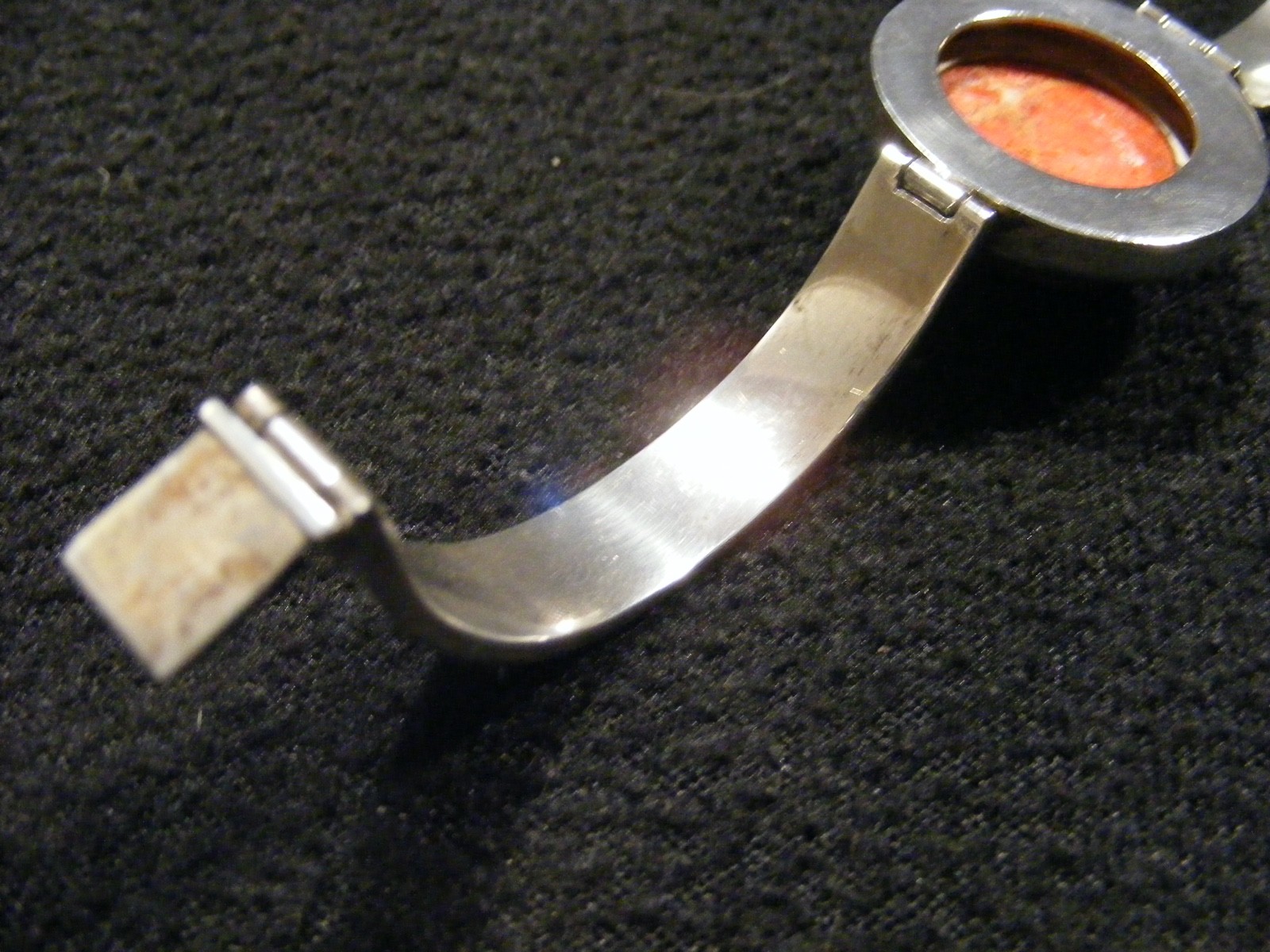 Vintage Modernist sterling silver 925 Coral cabochon Heavy bracelet 36.3g hinged