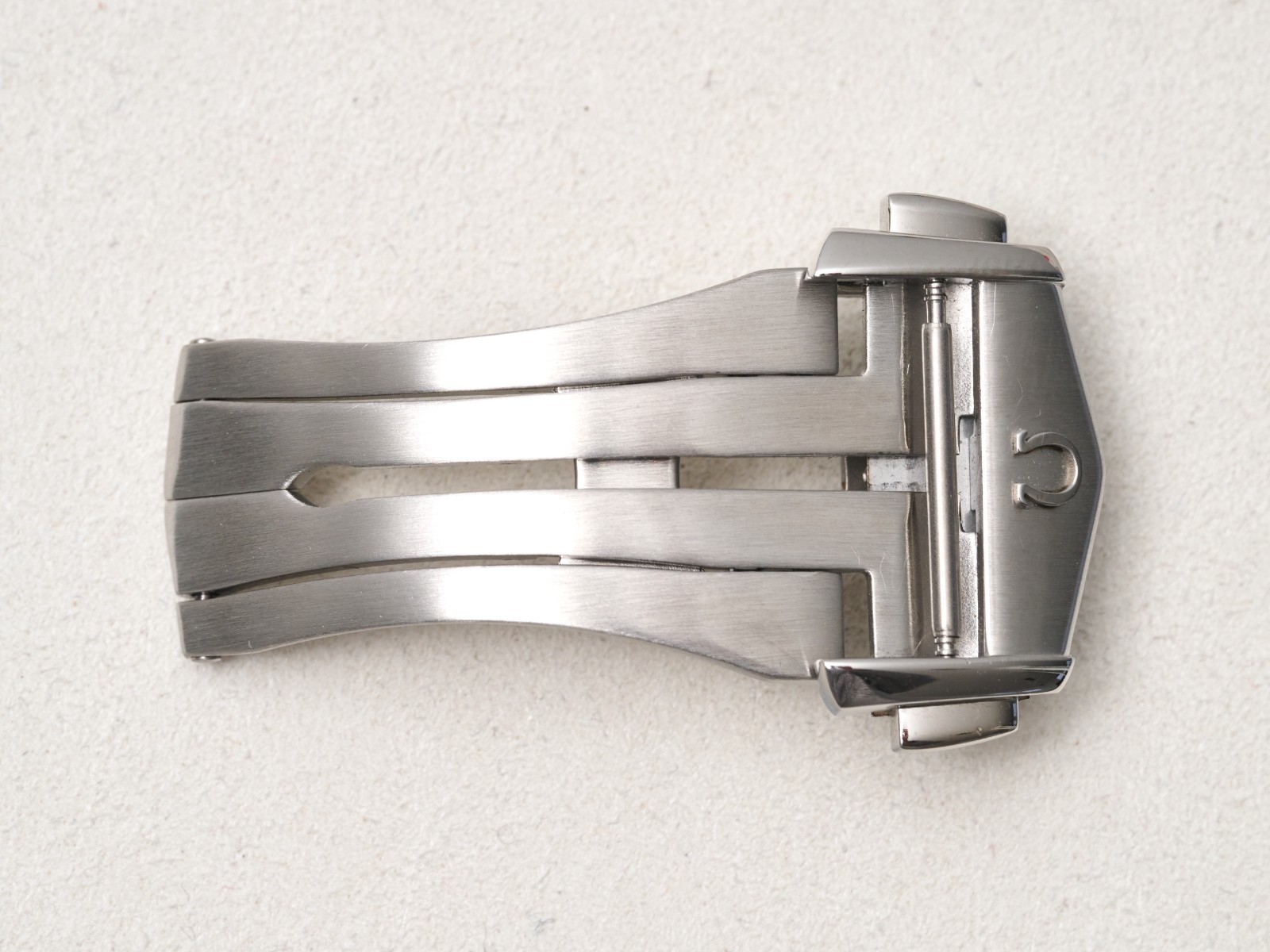 Omega 18mm Fold Over Push Button Deployment Buckle OM94521883