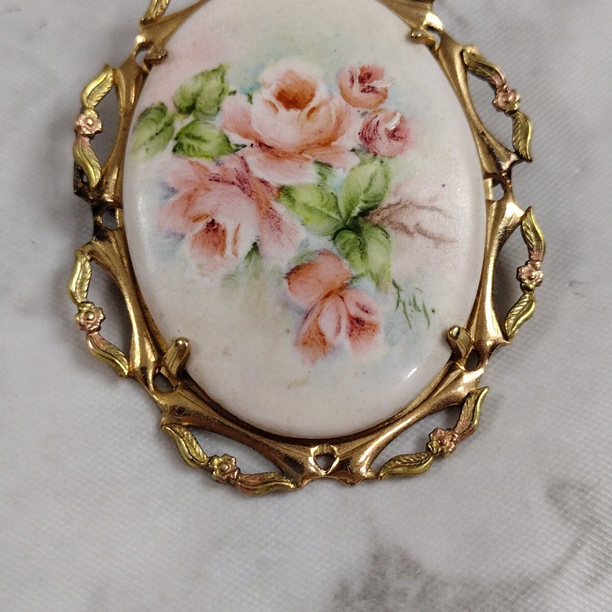 Vintage Jjj 1/20 12kgf Gold Filled Flower Cameo Brooch Pin