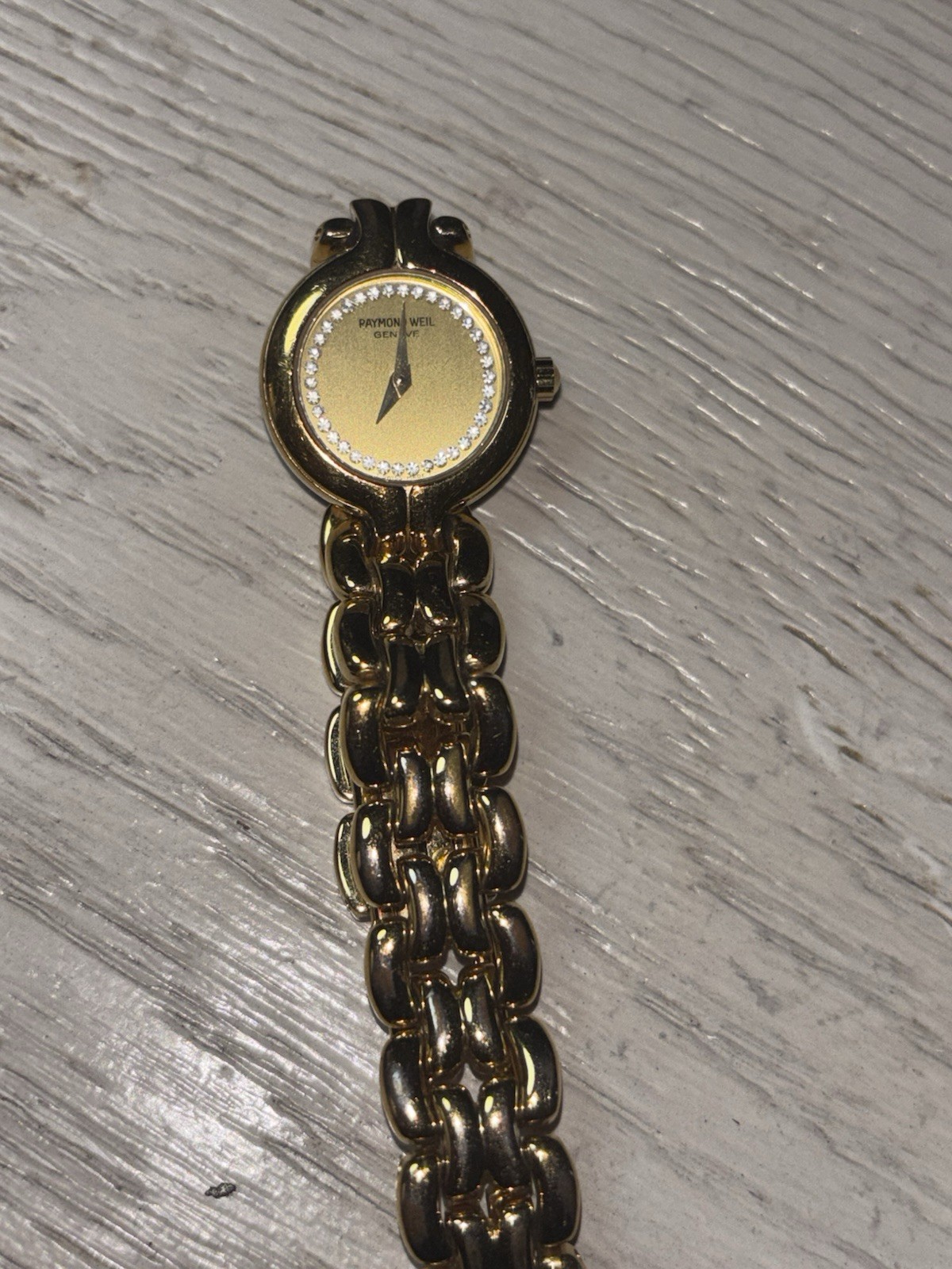Raymond Weil Geneve Women’s Quartz Analog Gold Tone Bracelet Watch 30m WR
