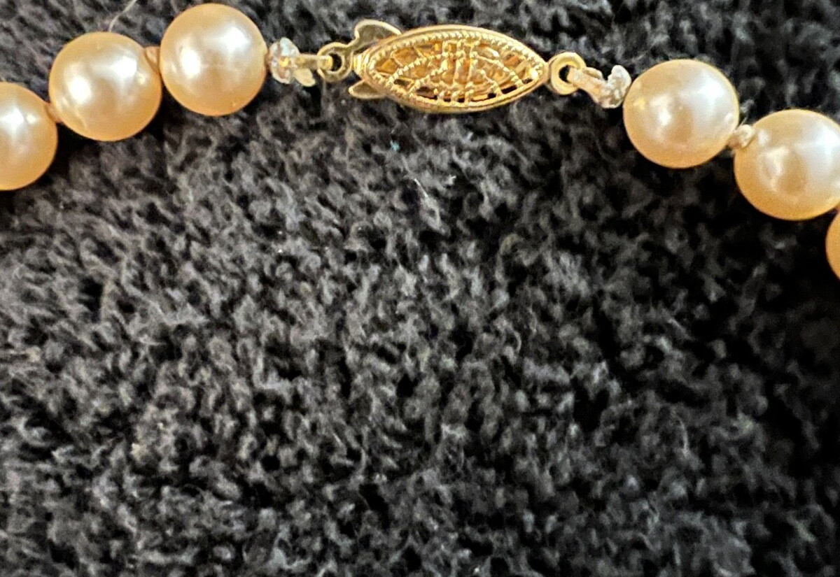 Vtg G Silver Gold Tone Metal Faux Pearl Necklace 16 1/2 Inches Long 7.9mm Pearls