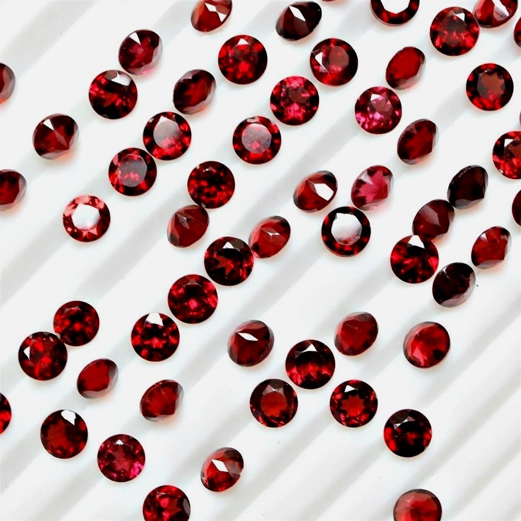 Wholesale Lot of 2.5mm to 10mm Round Mozambique Garnet Loose Calibrated Gemstone