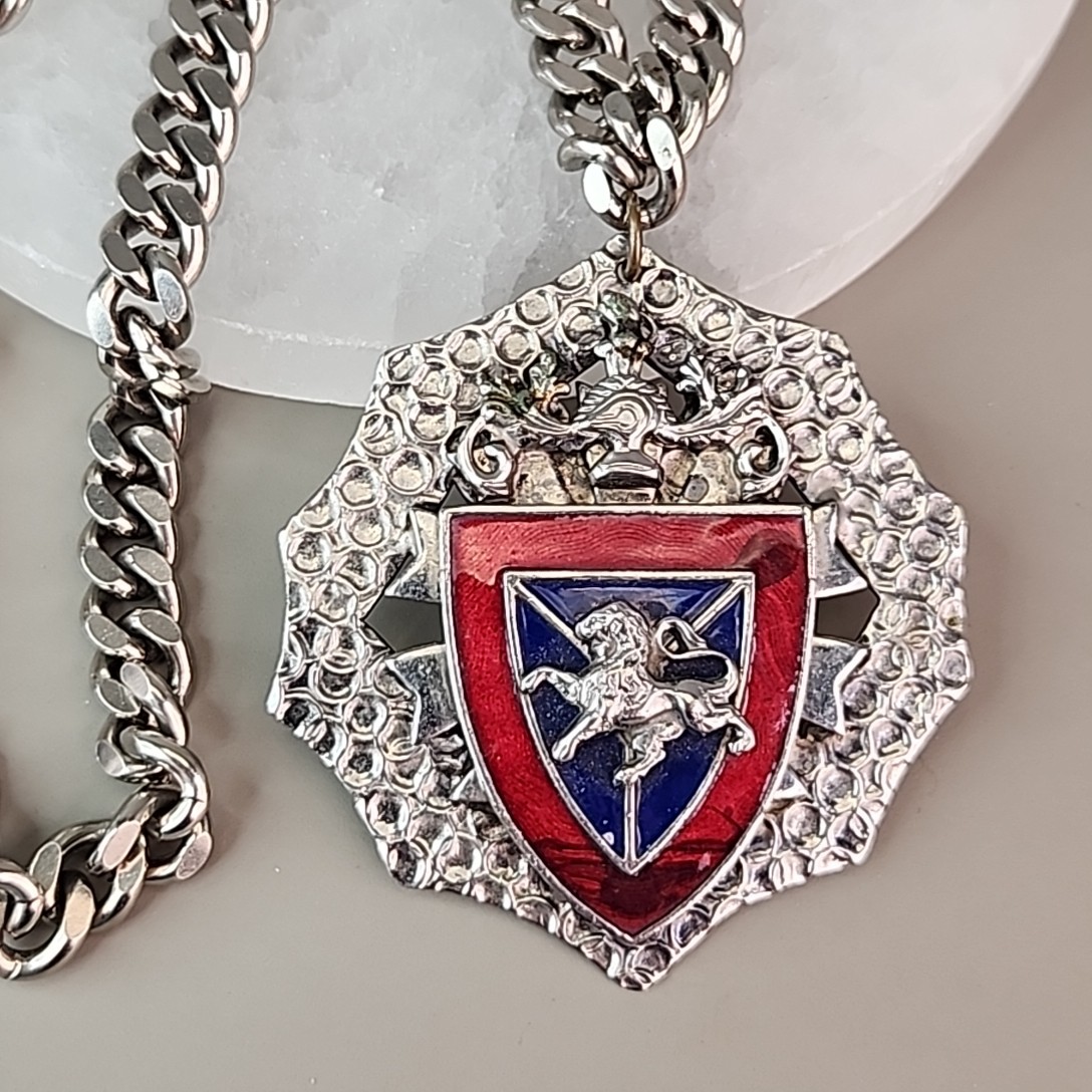 Vintage Shield Pendant Necklace Lion Coat of Arms Heraldic Silver Tone 16″