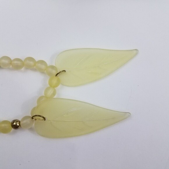 Necklace leaf green beaded transparent gold tone see through statement