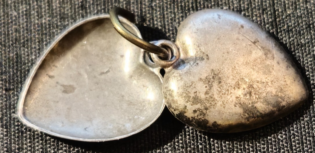 Vintage Sterling Silver KINETIC DOUBLE HEARTS #164 Bracelet Charm, 0.70g, 1/2 in
