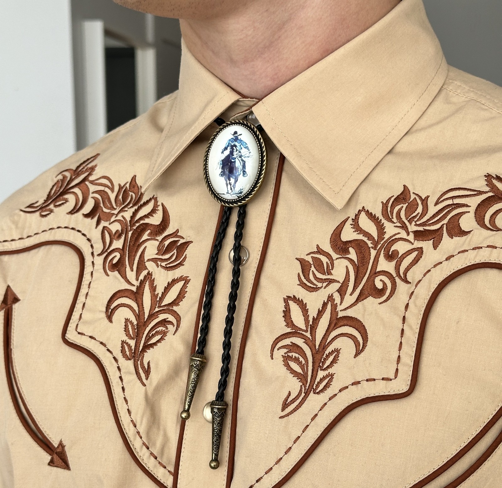 Totem Mens Bolo Tie Bridegroom Wedding Necklace Western Cowboy Necktie