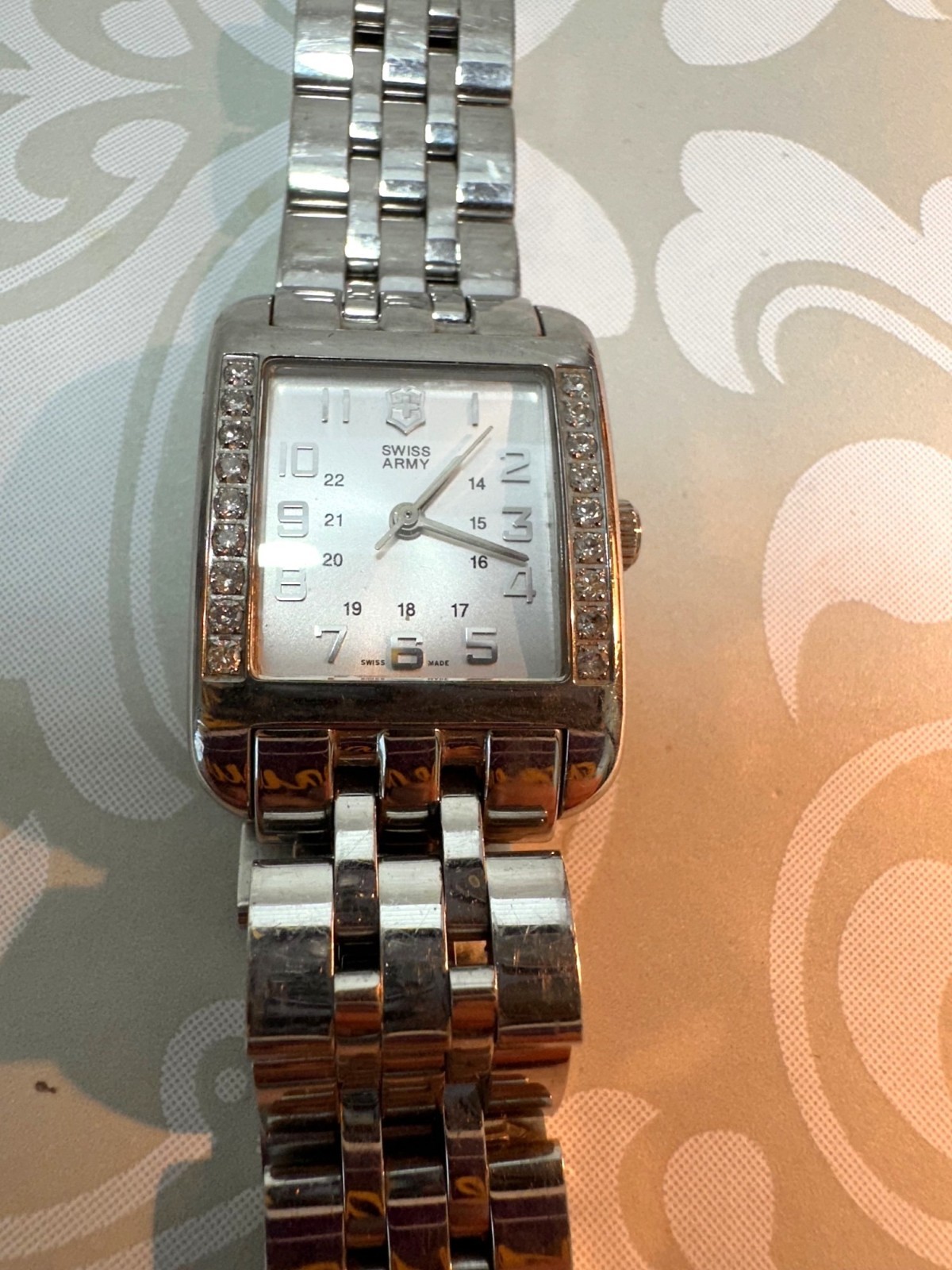 Victorinox Swiss Army Alliance Watch Silvertone Sapphire Crystal AS IS
