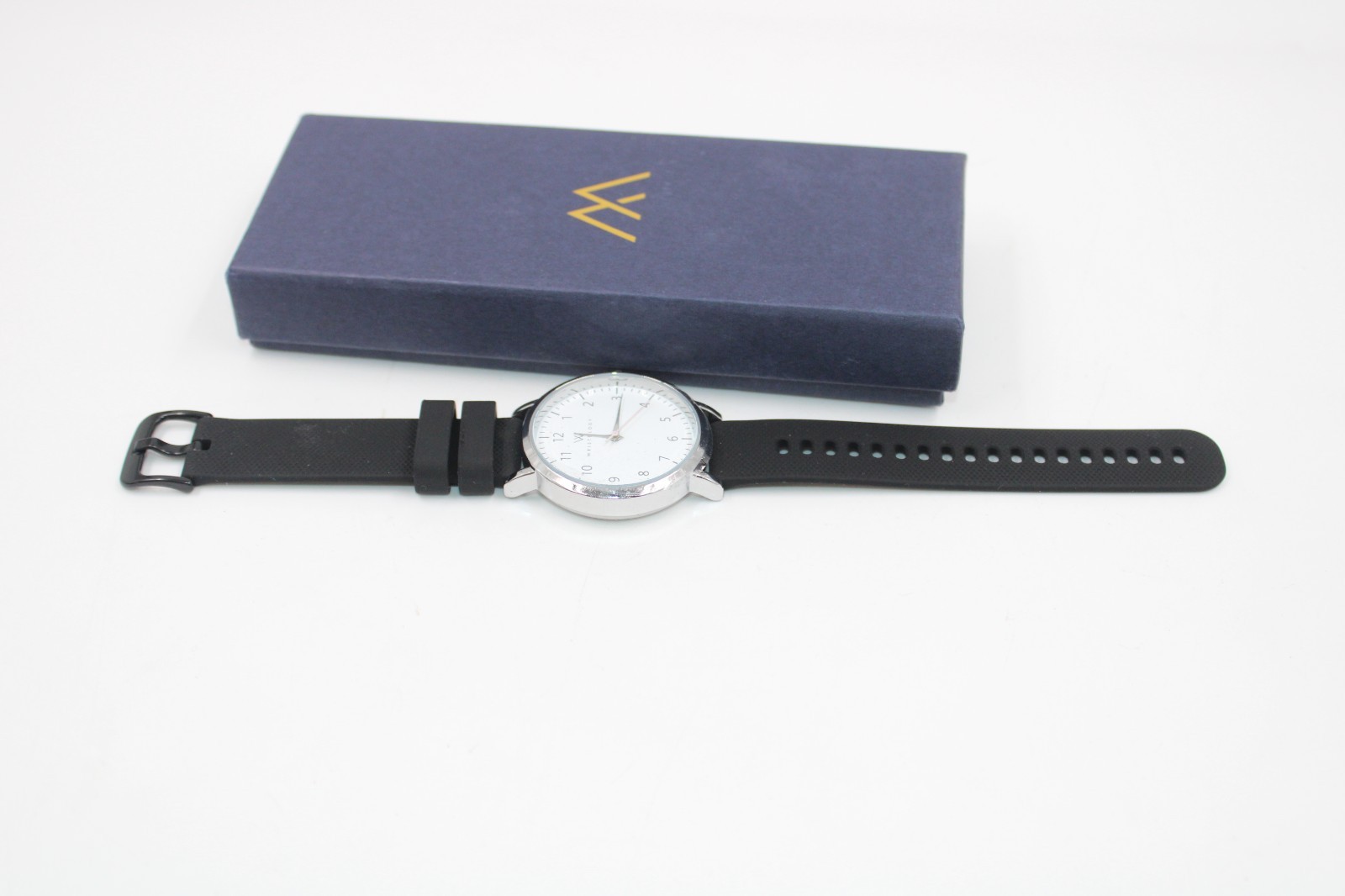 Women’s WRISTOLOGY Olivia Chrome Tone Classic Analog Watch, Gray Leather 38mm