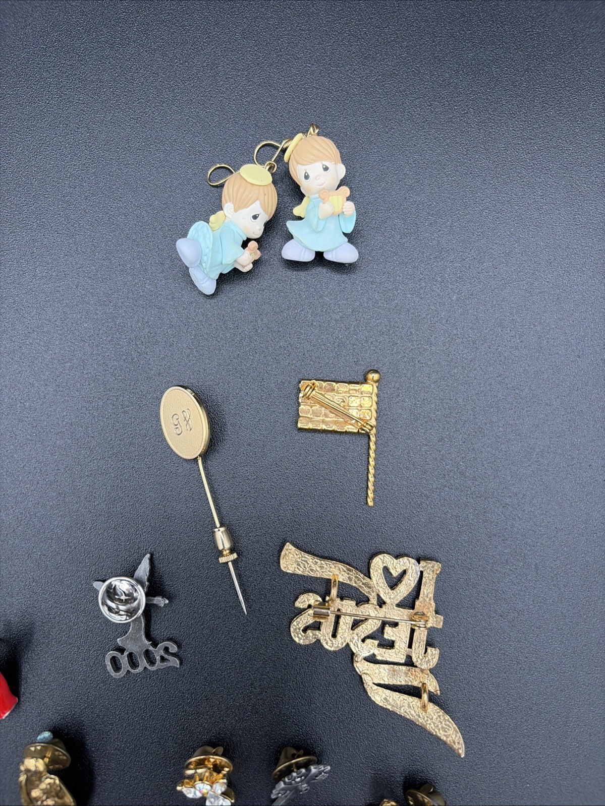 Vintage Lapel Pin Lot And Miscellaneous Jewelry Pieces – Faith Patriotic Health