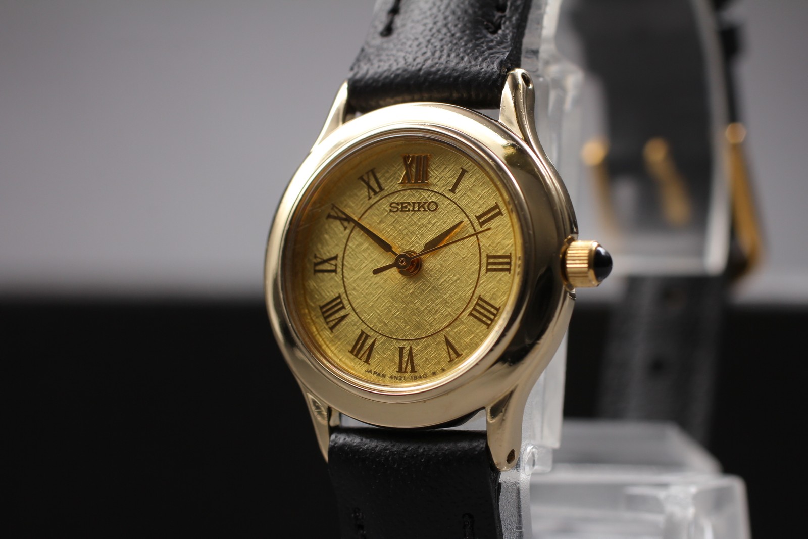 Vtg 1994 N MINT Seiko Avenue 4N21-0511 Quartz Gold Roman SGP Womens Watch JAPAN