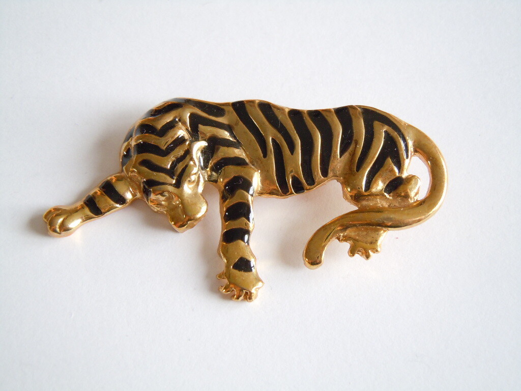 Enamel Brooch Tiger 23.4 G / 6.6 X 3.6 Cm