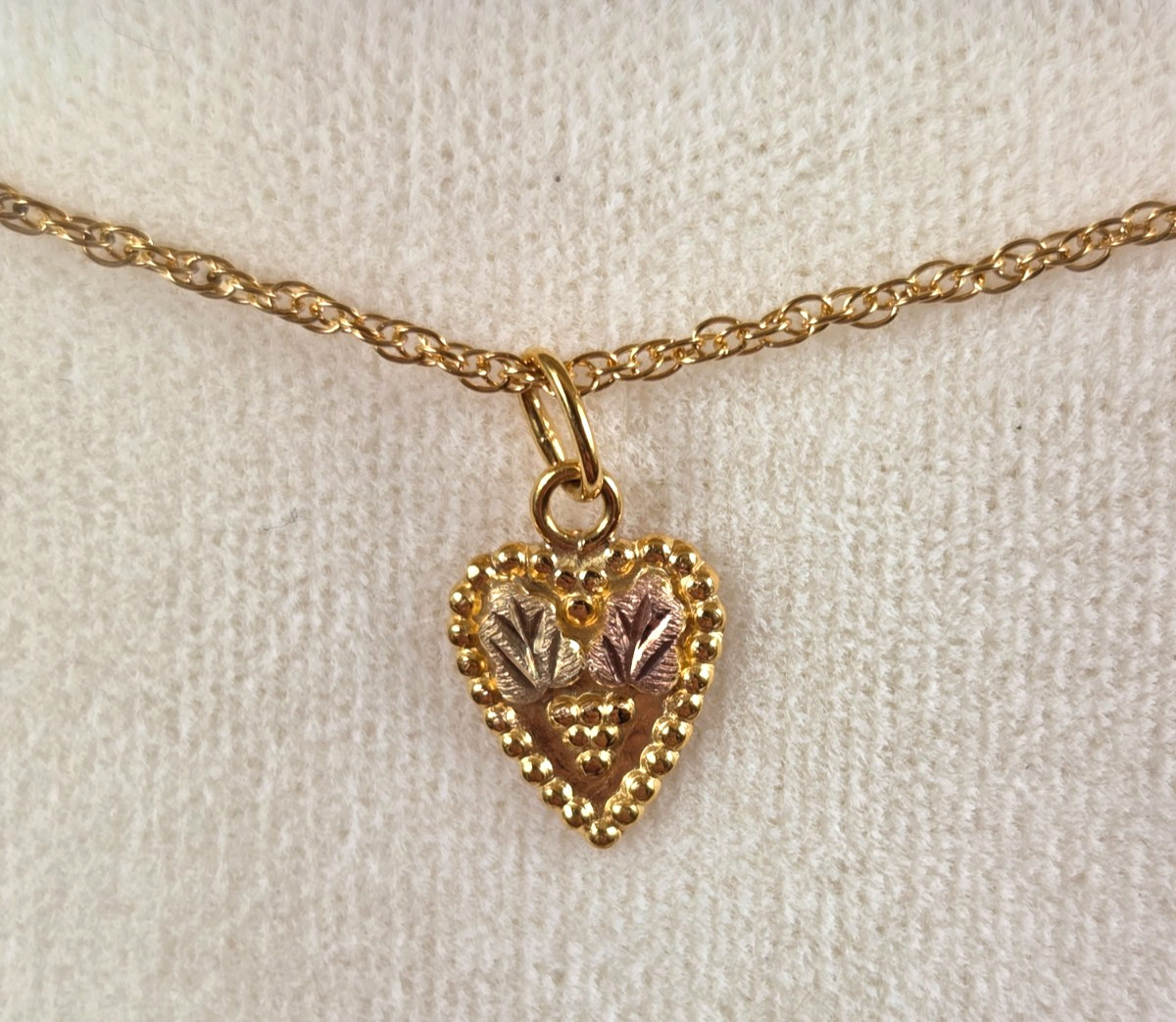 Landstrom’s 10K Black Hills Gold Heart Necklace – NIB (F3137)