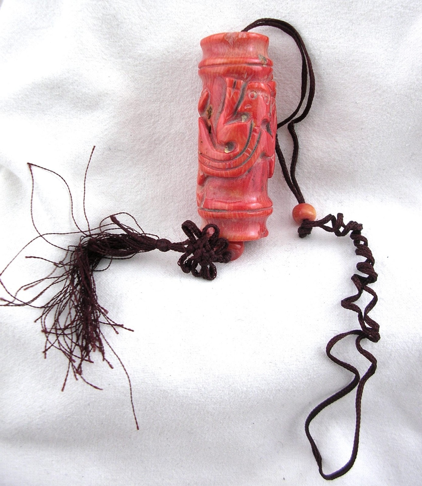 CHINA VINTAGE BAMBOO CARVED SALAMANDER CORAL PENDANT 55mm