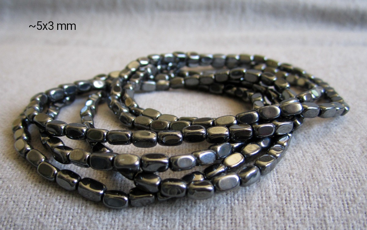 Hematite Bracelet • Rounded. Cuboid ~ 5×3 + 8x4mm / 15-21cm • Elastic