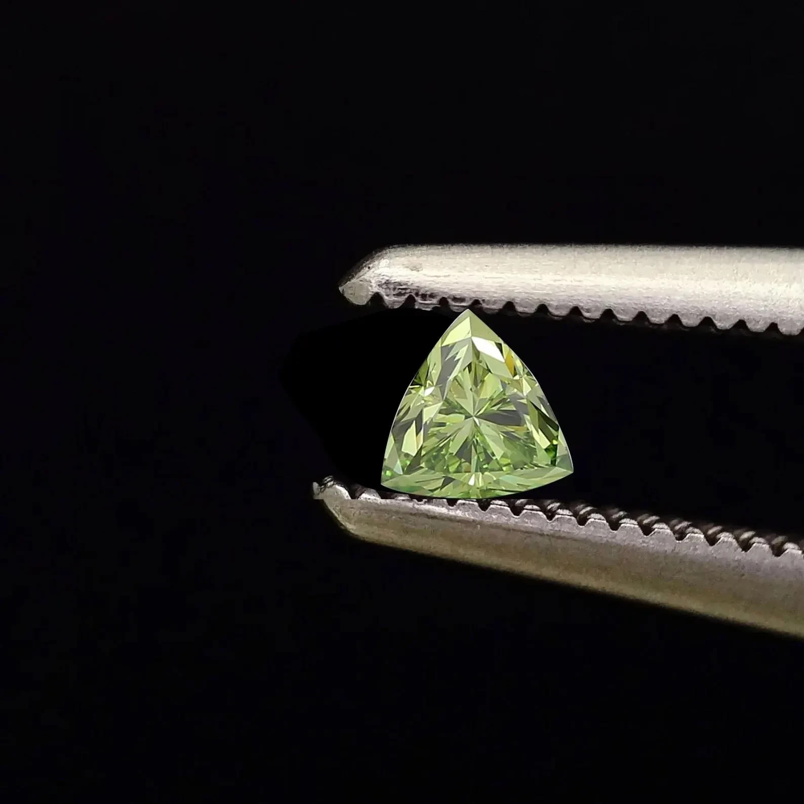 CERTIFIED 1.05 Ct Natural Green Diamond Trillion Cut LOOSE VVS1/ 6 mm