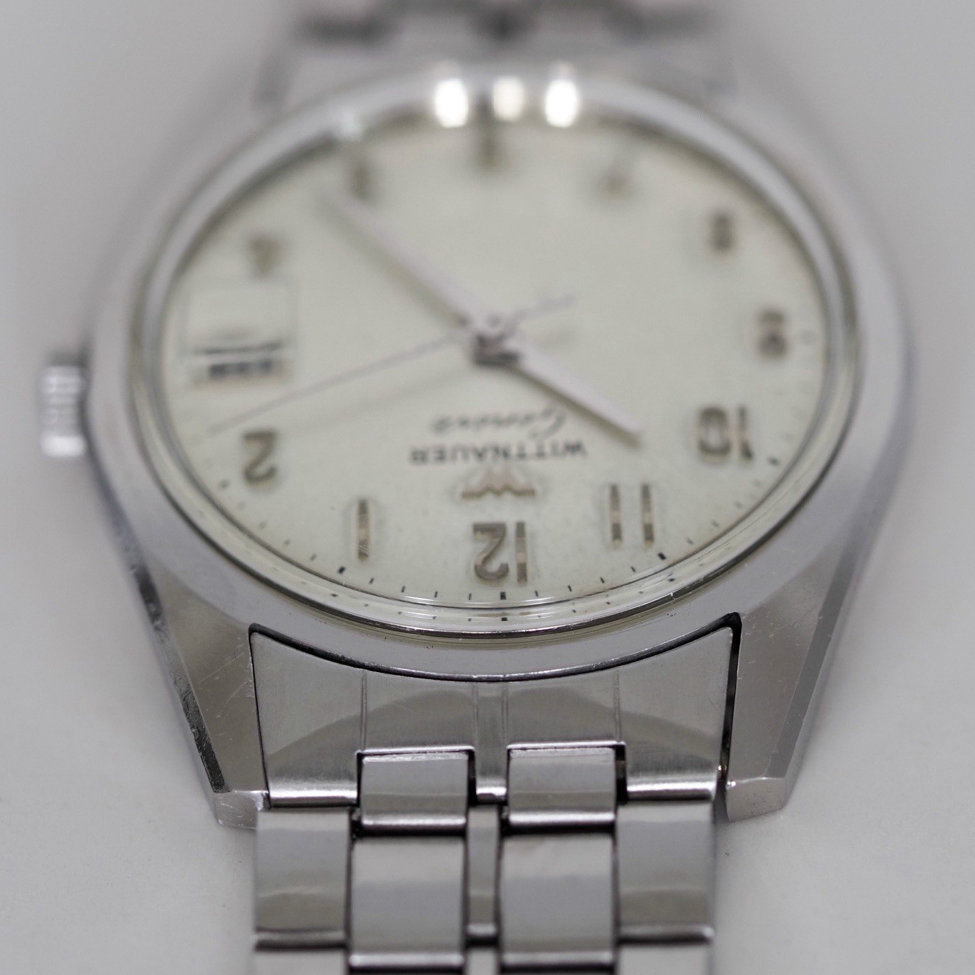 Vintage 1960’s WITTNAUER Geneve 34 mm – All Original w/ Box – SERVICED