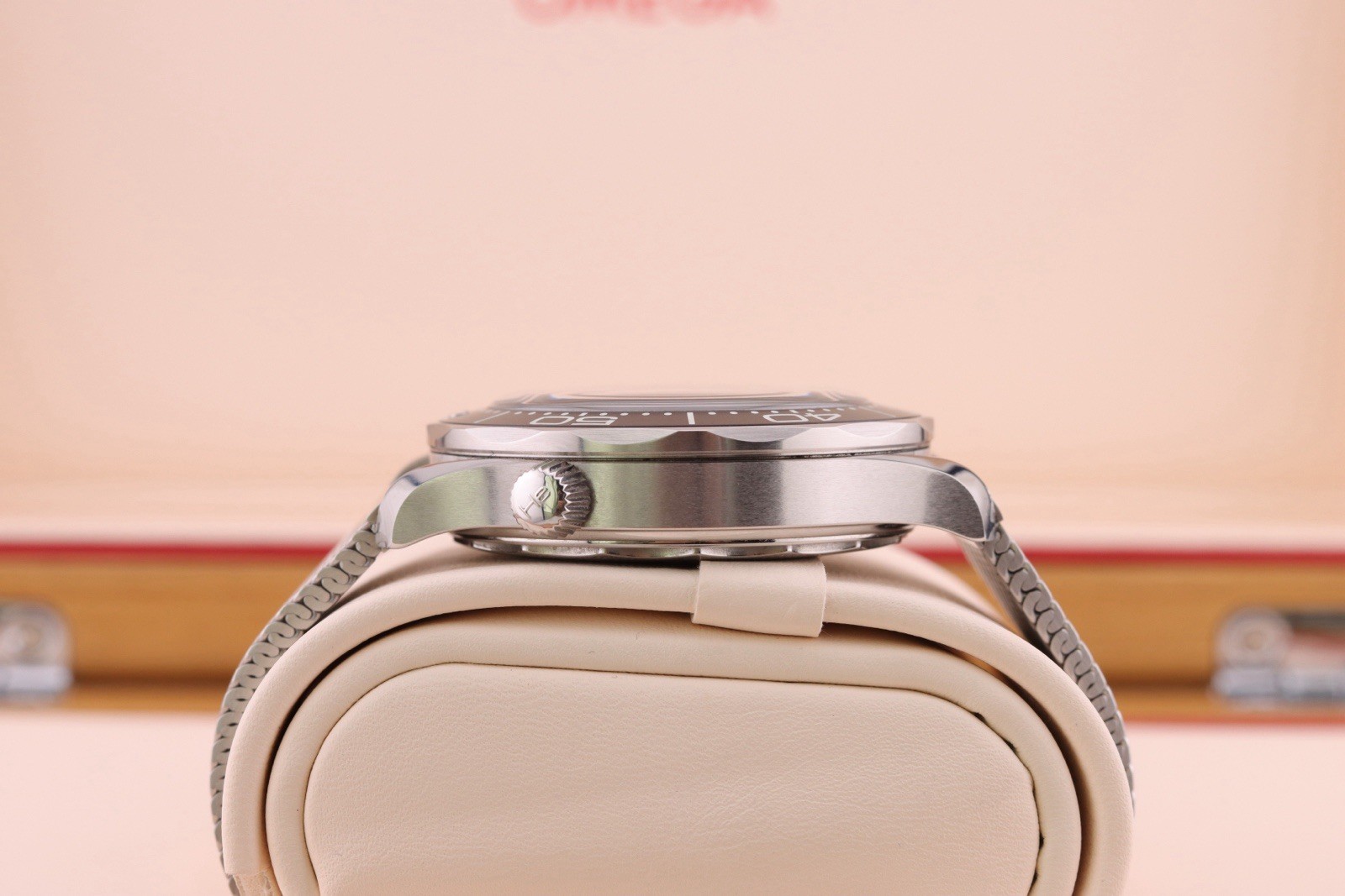 OMEGA Seamaster 300m Diver 300M 210.30.42.20.01.010 2024 Complete Set