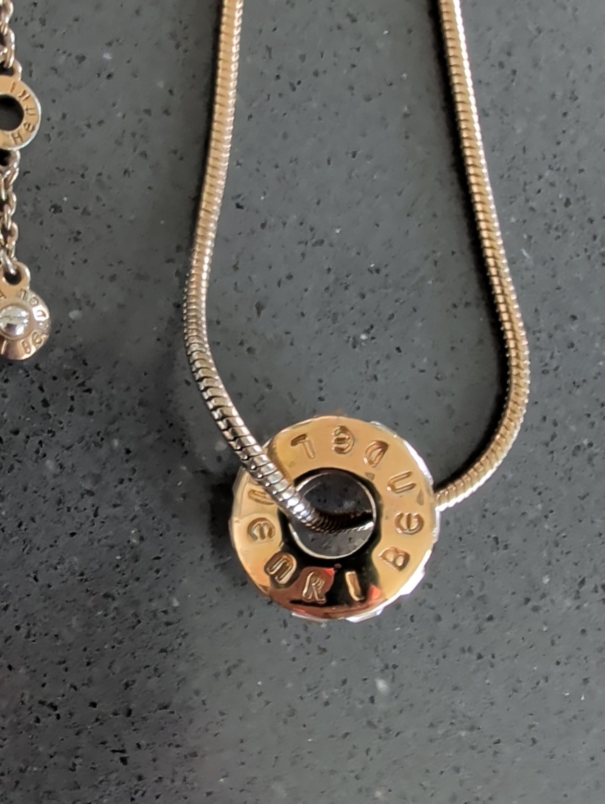 HENRI BENDEL Logo Disc Flower Gold Tone Crystal Round Disc Necklace R145