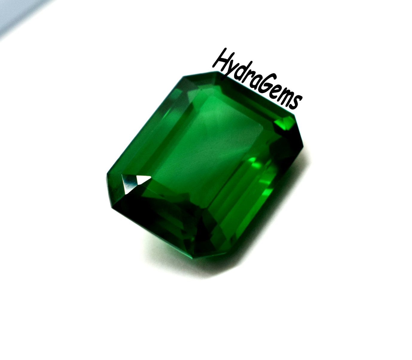 Certified 30 Ct Zambian Natural Vivid Green Emerald Cut Emerald Loose Gemstone