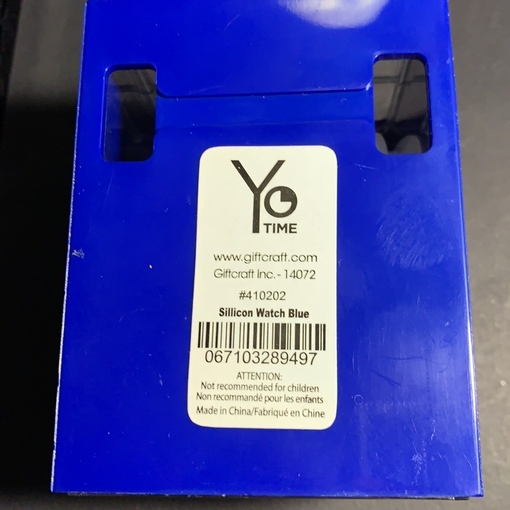 Yo time royal blue diver style watch NIP
