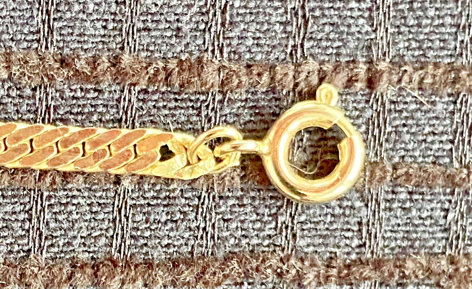 Vintage Korea Gold Tone Herringbone Chain Bracelet Flat Snake Link 7.25″ Retro