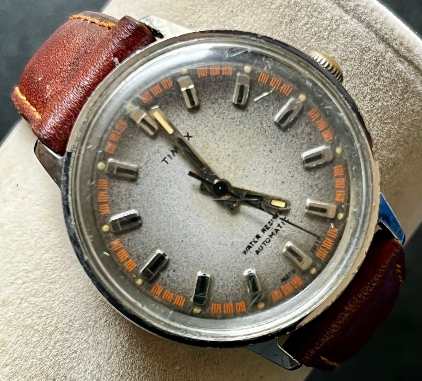 Vintage 1972 Timex Viscount Automatic 46070-03172 Gradient Dial Orange Track