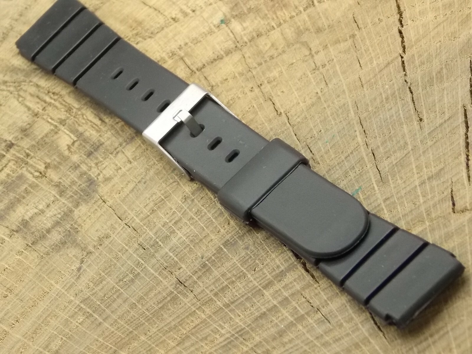 Speidel NOS Vintage Unused Black Rubber Watch Band w Silver Tone Buckle 18mm