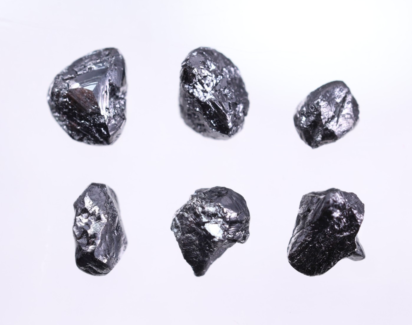 1 to 6pcs Dark Grey-Black Rough Diamond Uncut Natural Diamond for Fine Jewelry.