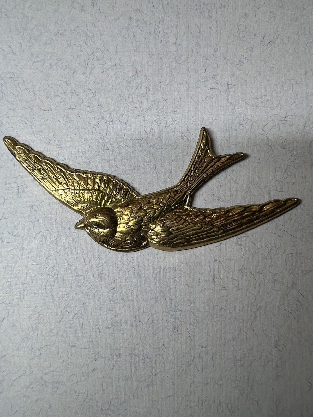 VINTAGE BRASS STAMPING OF BIRD FOR JEWELRY/CRAFT/DECORATION NEW OLD STOCK