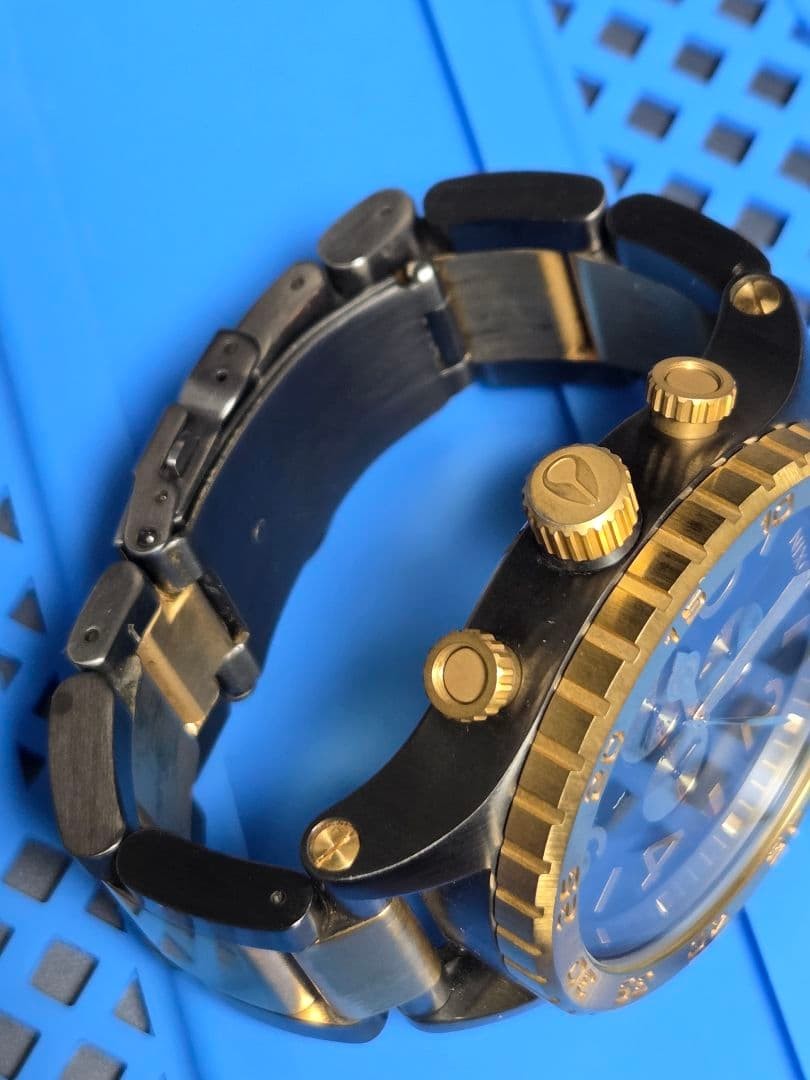 Nixon The 51-30 Chrono Gold Black Watch Needs Battery 16.5 cm
