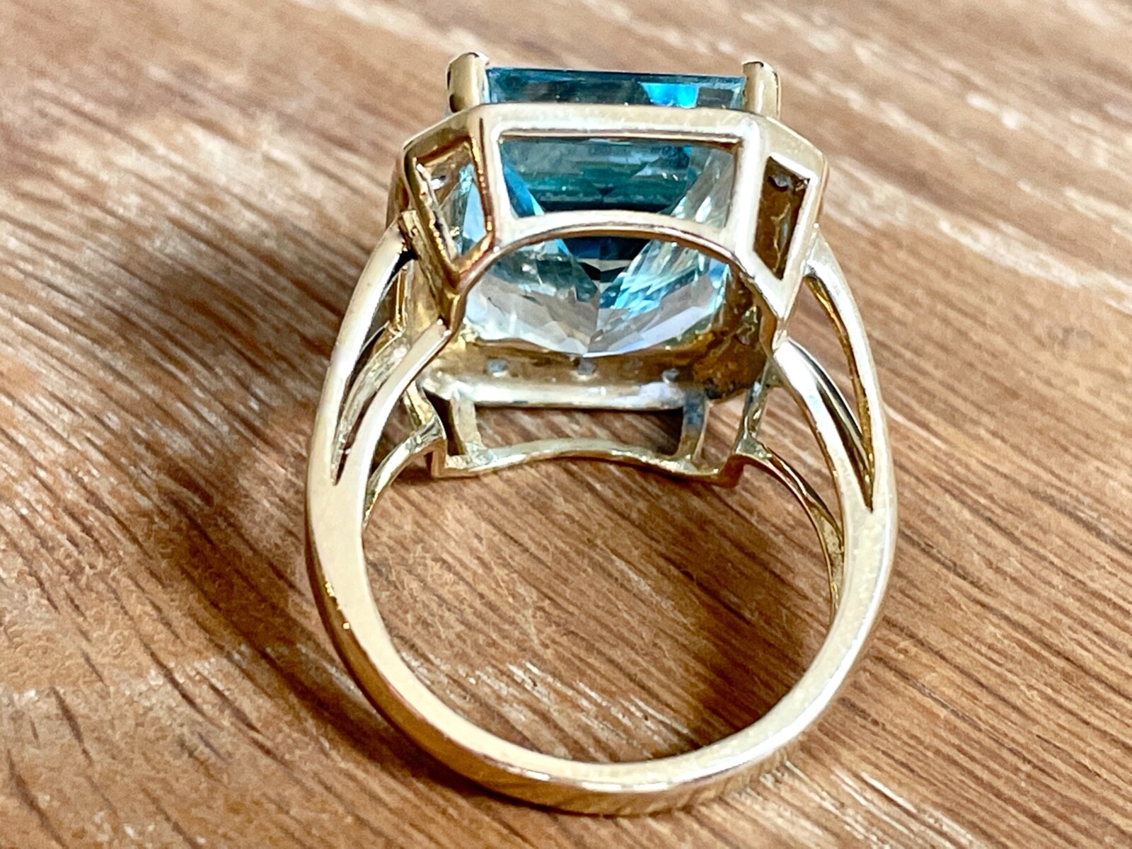 RING with natural DIAMONDS & BLUE TOPAZ 585 / 14K GOLD
