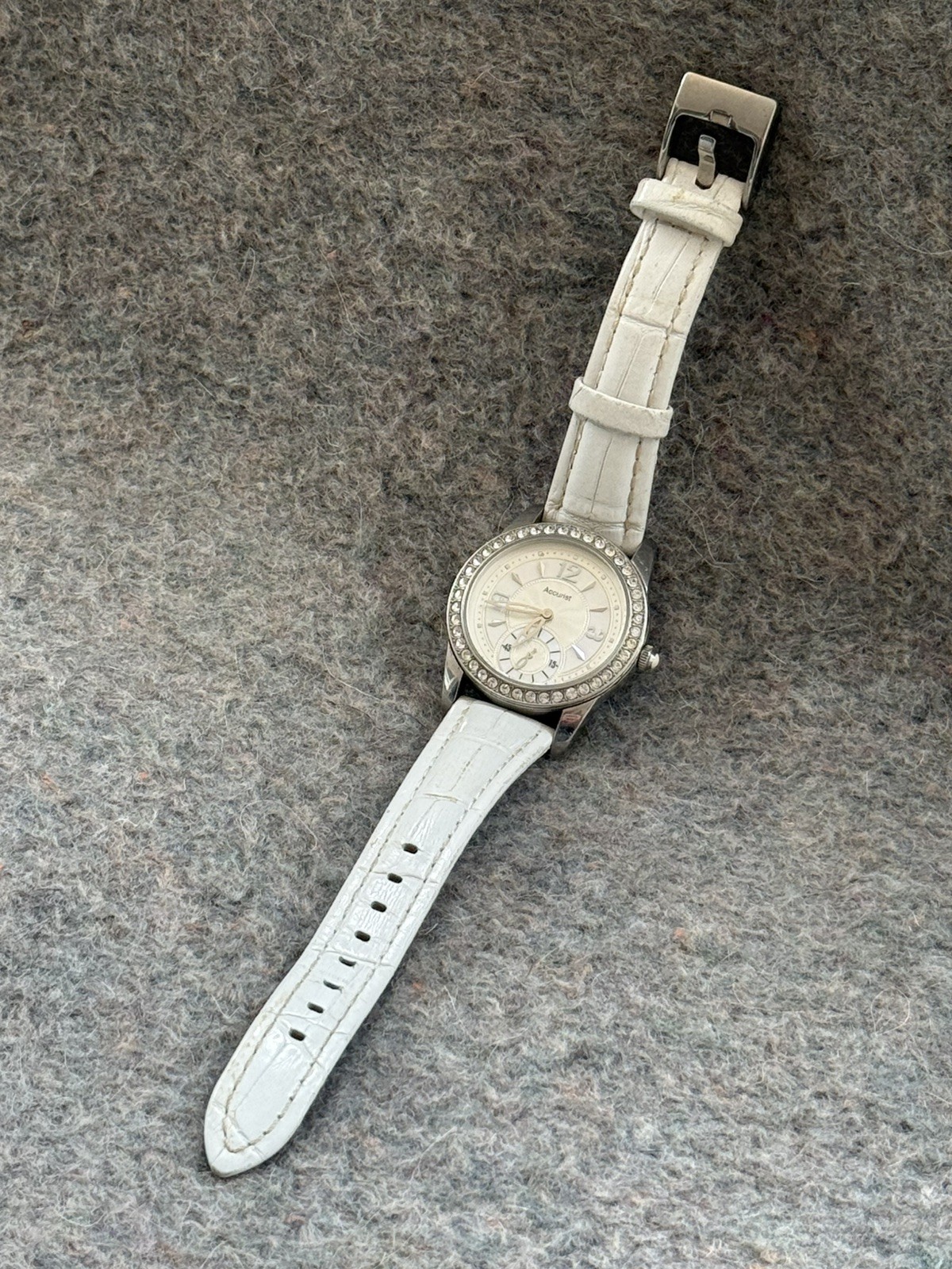 Accurist Ladies Quartz Watch – Mother of Pearl Dial,Crystal Bezel,White Leather