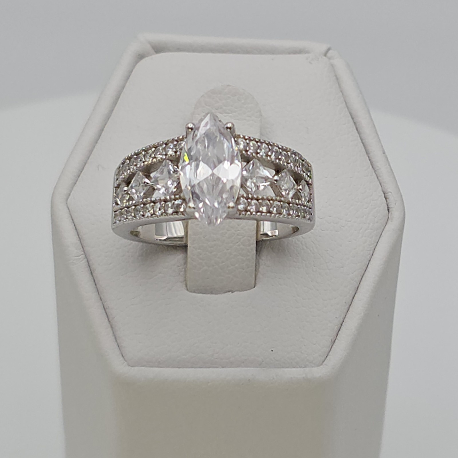 FUZION CREATIONS FZN Ring 925 Sterling Silver Marquise Cut Cubic Zirconia Size 7