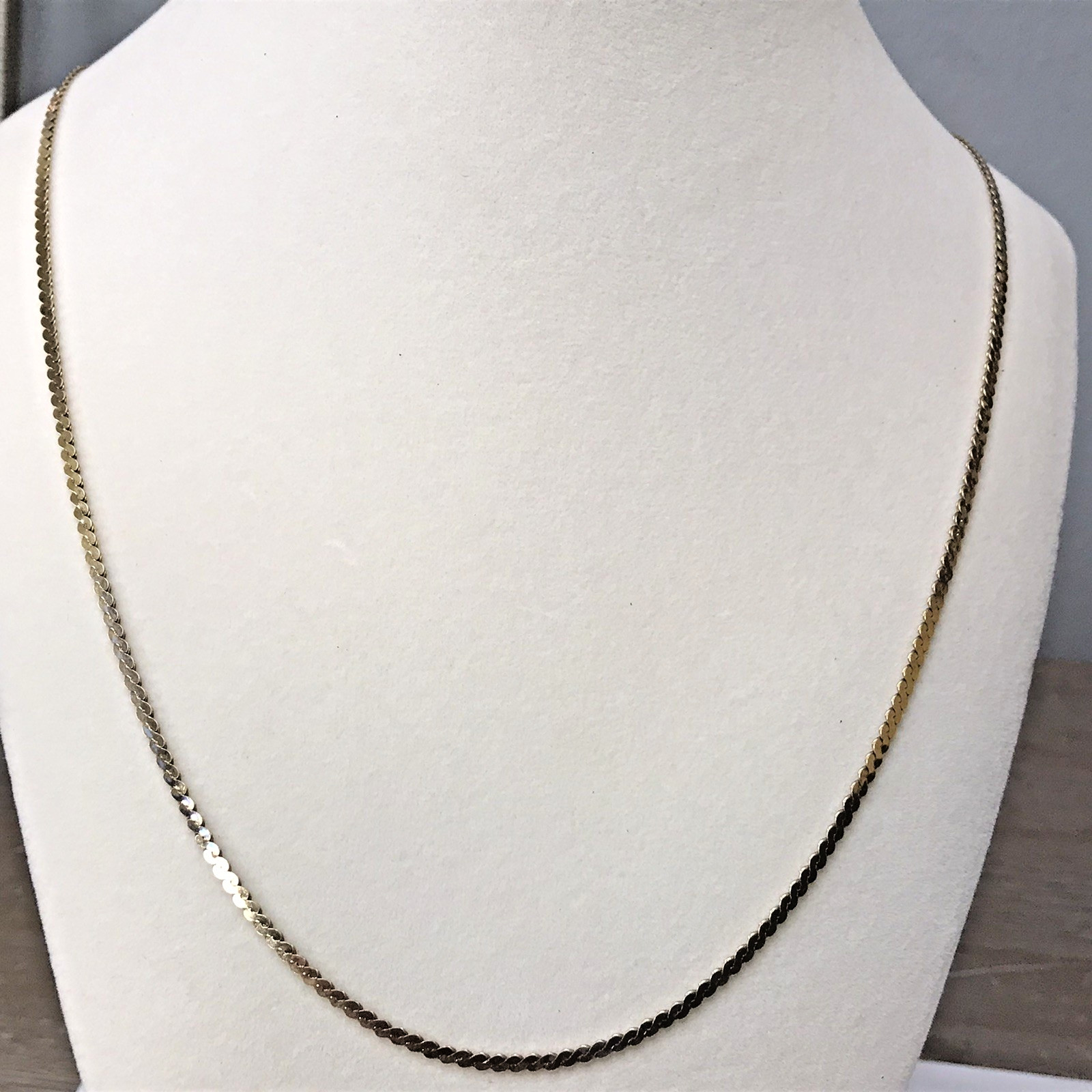 Italy 925 Sterling Silver gold toned sequin chain 24″ Necklace 2.1mm 7.36grams