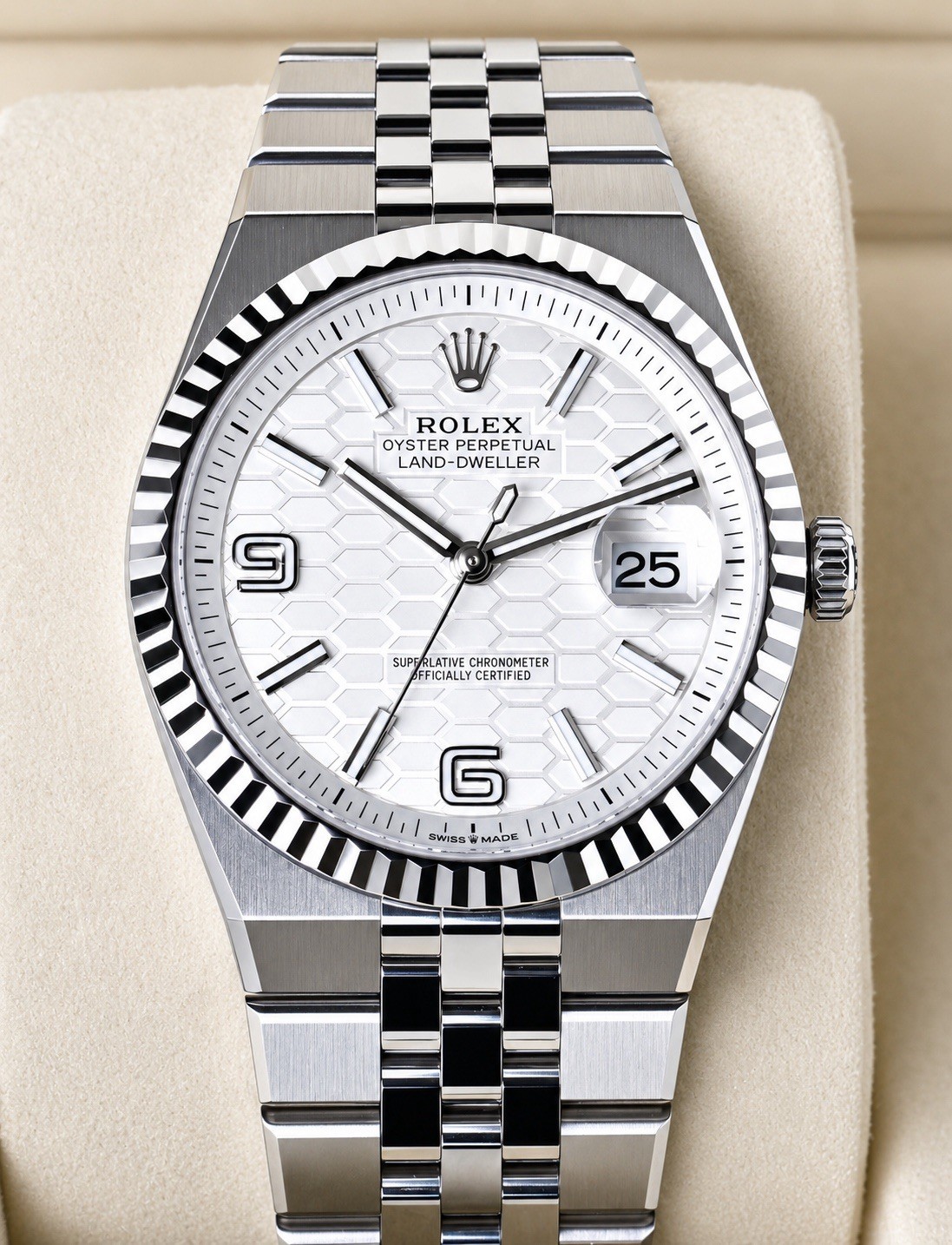 2025 Rolex Land-Dweller 40 White Honeycomb Dial on Flat Jubilee 127334 Complete