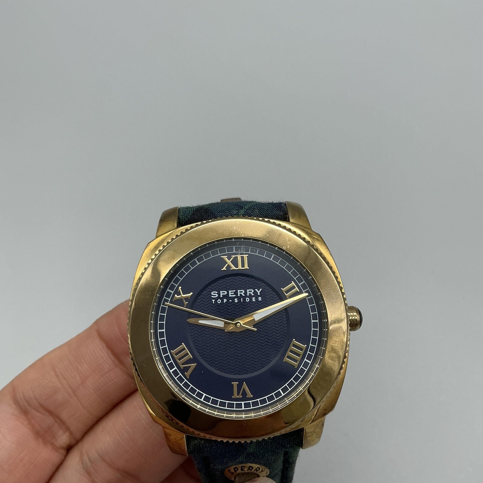 Sperry Top-Sider Mens Watch 38mm Blue Dial Gold Tone Plaid Strap New Battery