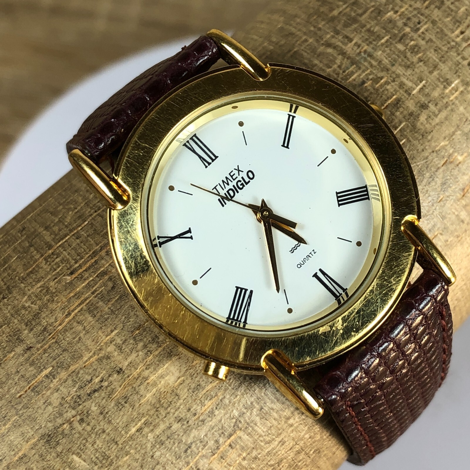 Vintage Timex Indiglo Women Gold Tone Maroon Leather Strap Quartz Watch 6 3/4″